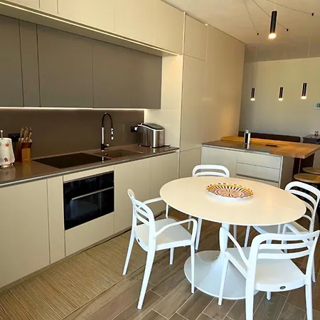 Ht - Luxury At Palm